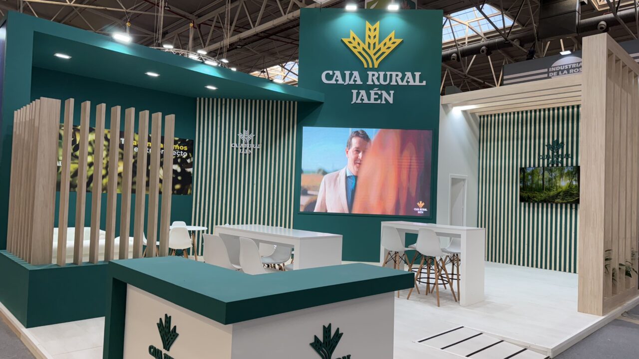 Caja Rural de Jaén, protagonista en Expoliva 2025: compromiso, conocimiento y cercanía con el sector oleícola