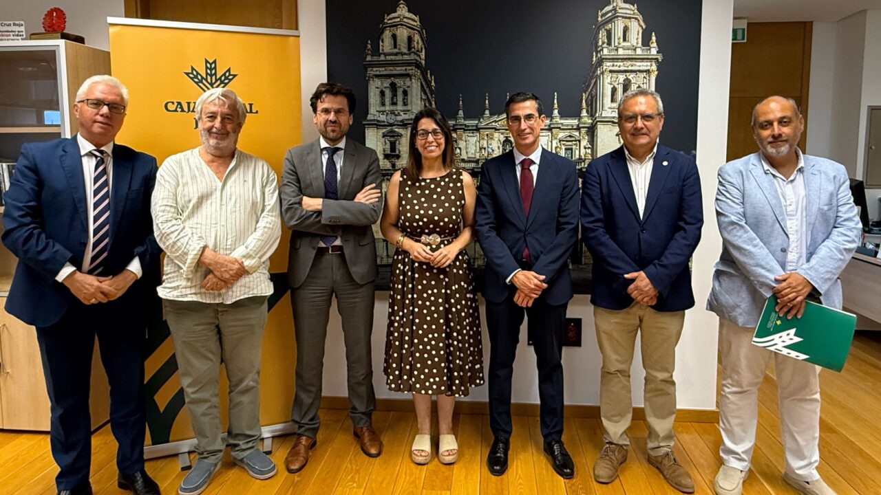 Educación, desarrollo y apoyo financiero: Caja Rural de Jaén y la UNED «Andrés de Vandelvira» de Jaén sellan un nuevo acuerdo estratégico